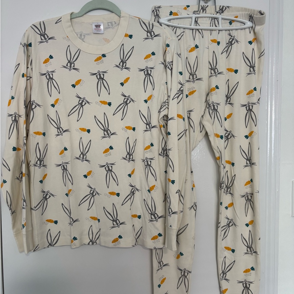 Looney Tunes x Hanna Andersson Bugs Bunny Women’s Pajamas